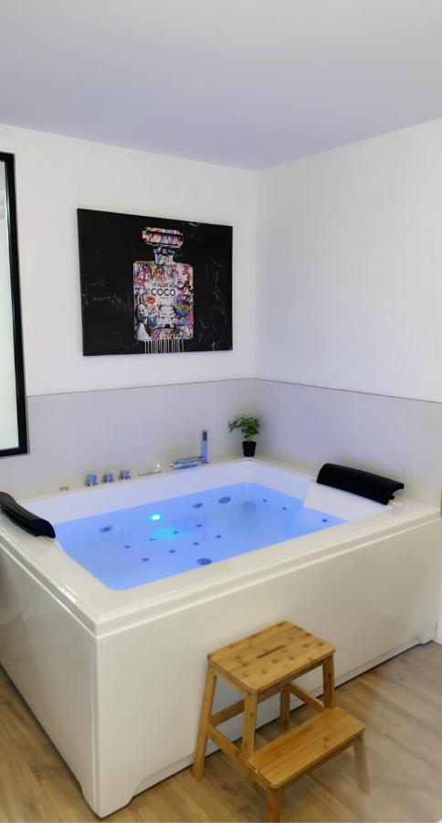 L'AppartE Black Superbe Appartement Pop ! Besançon Zewnętrze zdjęcie