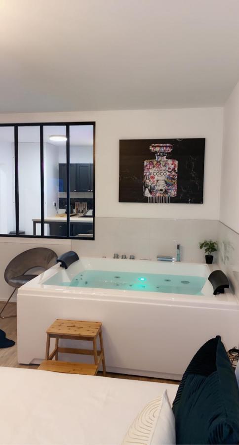 L'AppartE Black Superbe Appartement Pop ! Besançon Zewnętrze zdjęcie