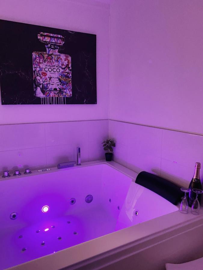 L'AppartE Black Superbe Appartement Pop ! Besançon Zewnętrze zdjęcie